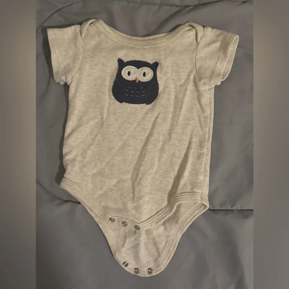 Great Condition! 3-6 Month Baby Onesies - Picture 3 of 9